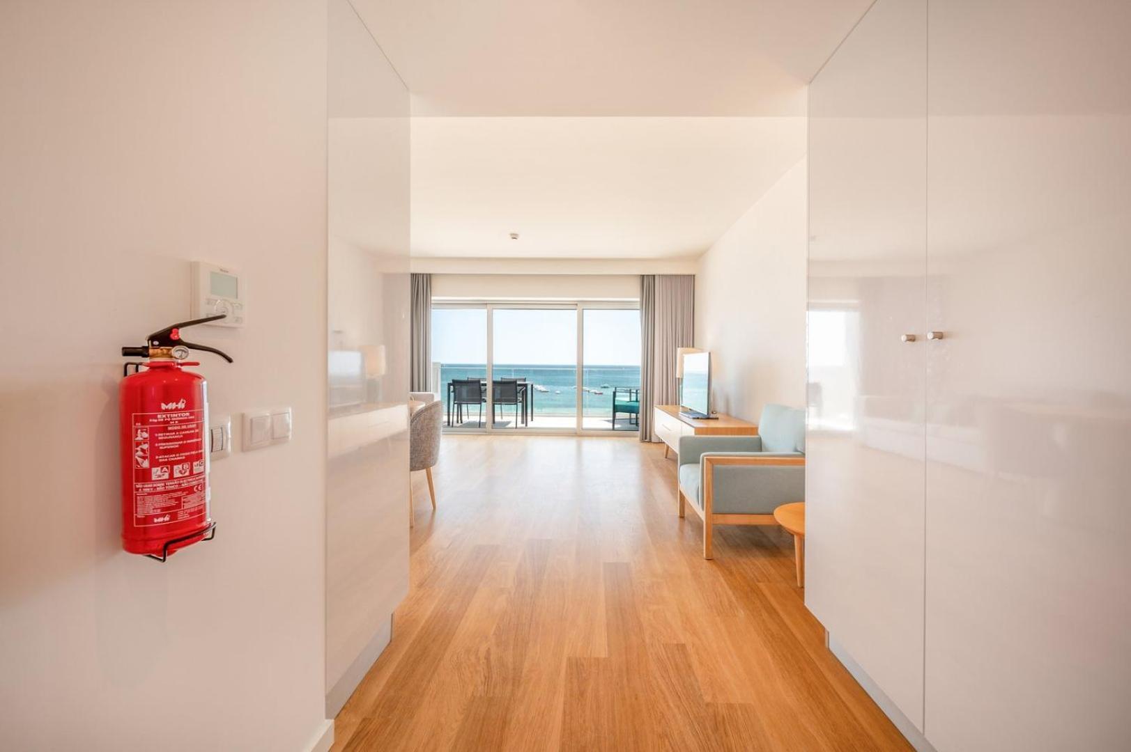 Guestready - Beachfront Naufrago'S Retreat 2 Sesimbra Exterior foto